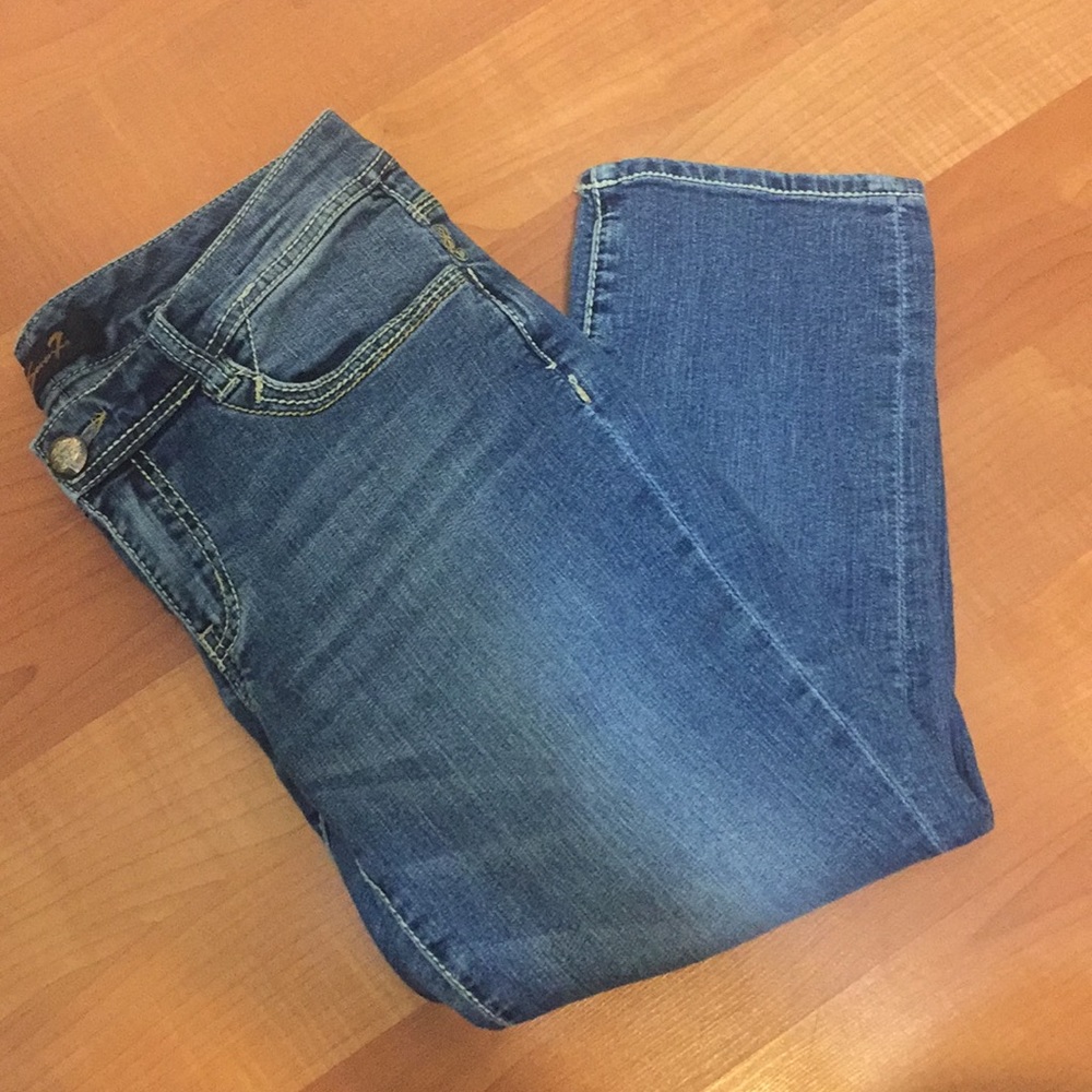 Seven 7 Light Wash Denim Capris